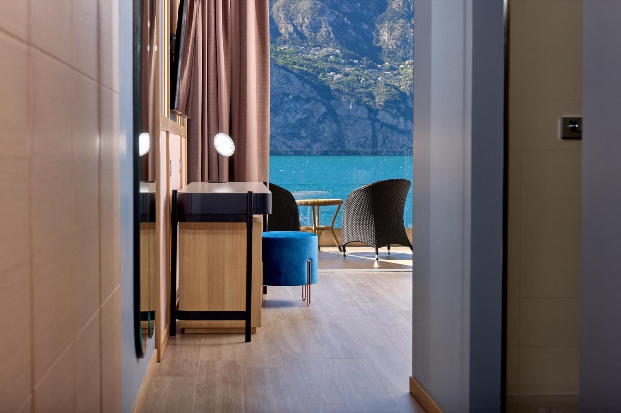 Hotel Castello Lake Front Malcesine Bagian luar foto