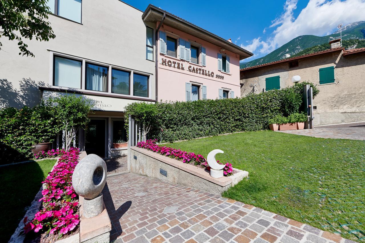 Hotel Castello Lake Front Malcesine Bagian luar foto